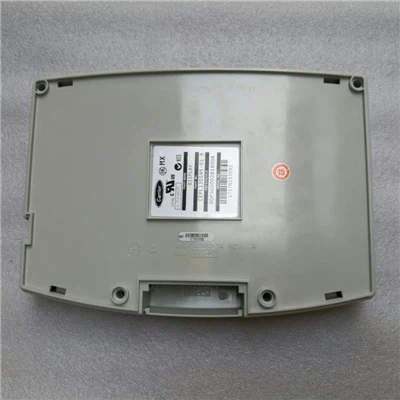 Bagaimana cara memperbaiki tampilan layar dengan warna merah?